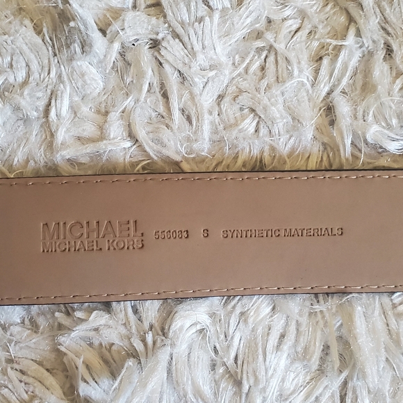 NWT Grey Michael Kors logo belt 1.75" size small - Picture 4 of 4